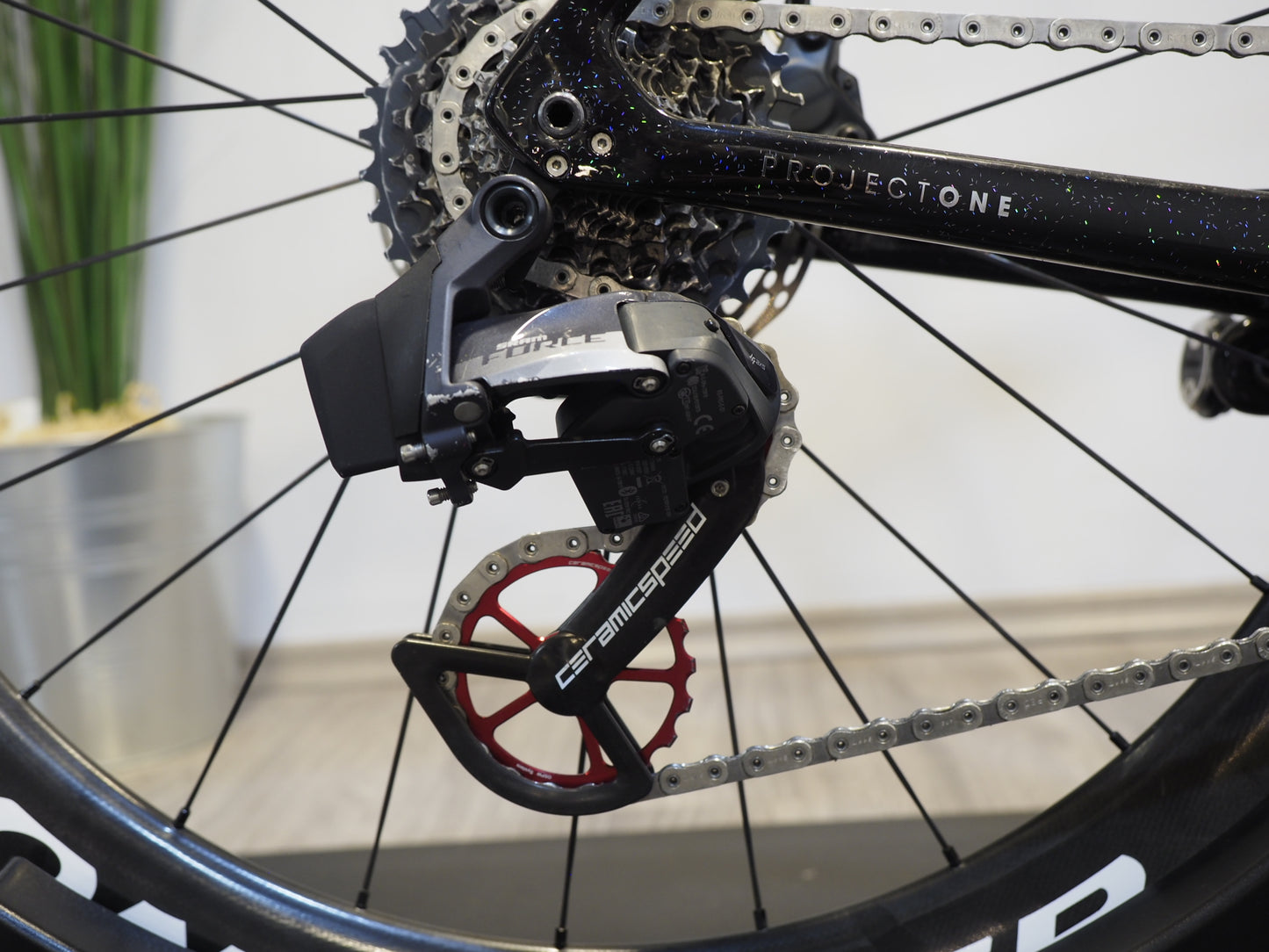¡VENDIDA! Trek Émonda SLR 8 – Project One Icon | Talla 52